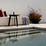 Atoles Retreat 4* Imerovigli (Santorini)
