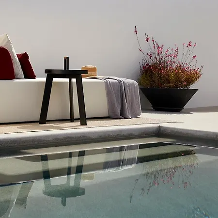 Atoles Retreat 3* Imerovigli (Santorini)