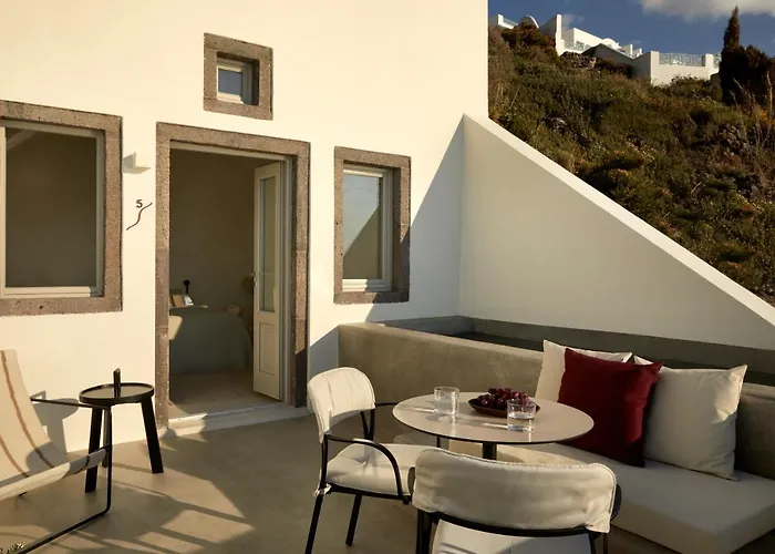 Atoles Retreat Imerovigli (Santorini)