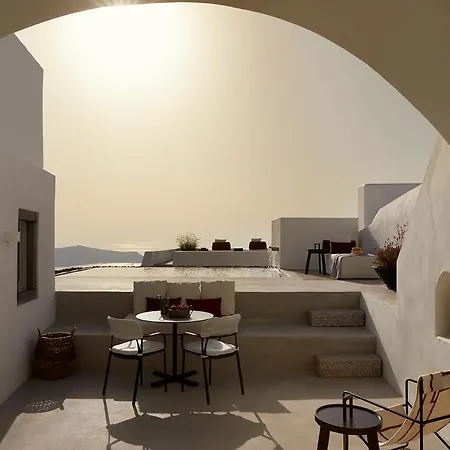 Atoles Retreat Imerovigli (Santorini)
