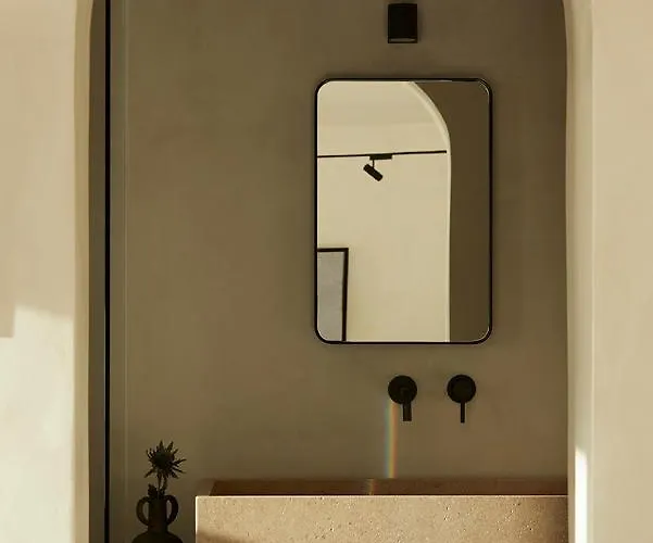 Atoles Retreat Imerovigli (Santorini)